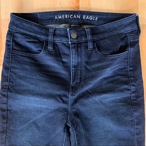 American Eagle Super High Rise Jegging Short Size 2
